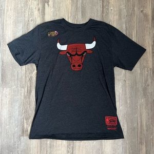 Mitchell and Ness Mens Dark Grey Chicago Bulls Shirt